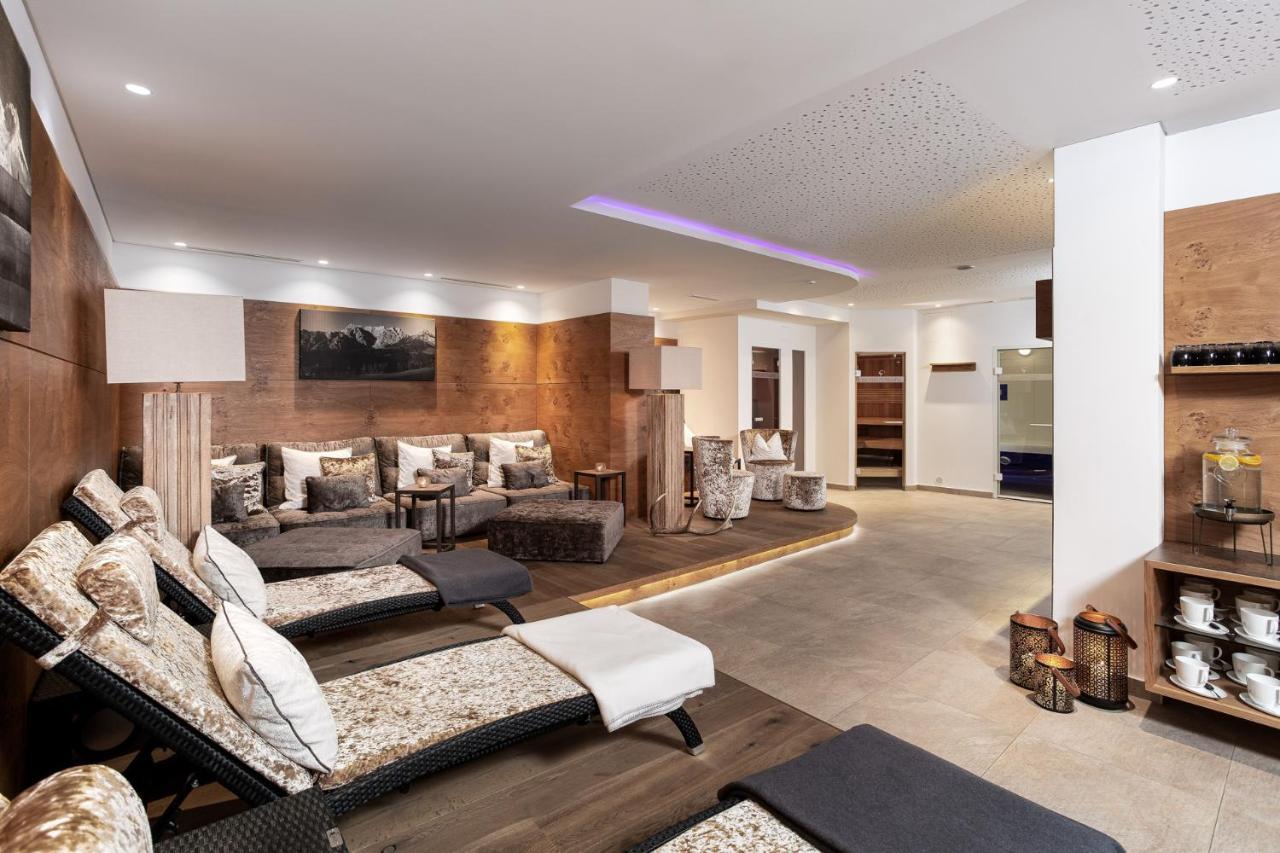 Almhof Alpin Apartments & Spa Dienten am Hochkönig Zewnętrze zdjęcie
