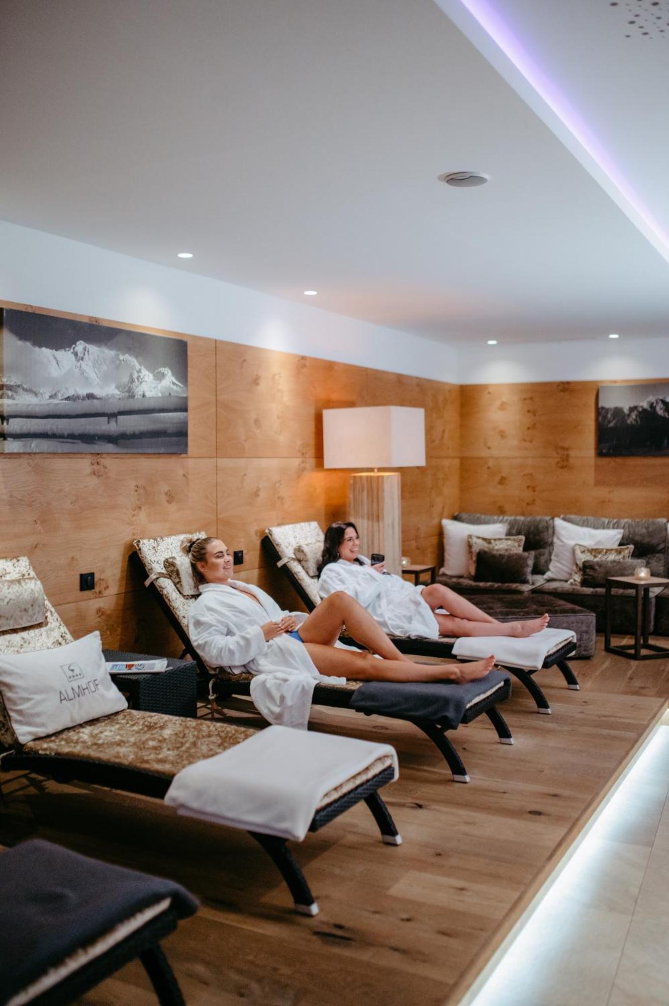 Almhof Alpin Apartments & Spa Dienten am Hochkönig Zewnętrze zdjęcie