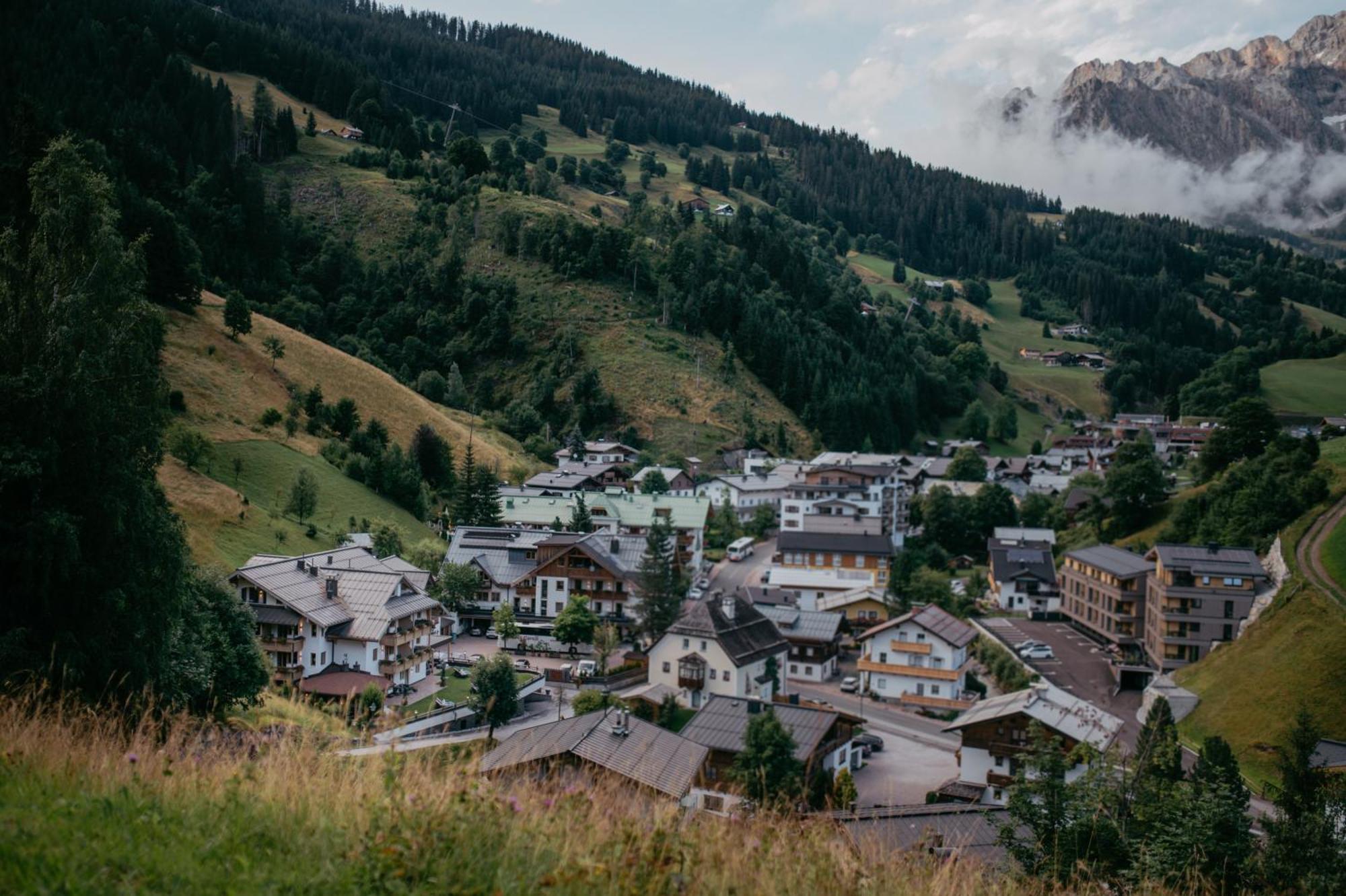 Almhof Alpin Apartments & Spa Dienten am Hochkönig Zewnętrze zdjęcie