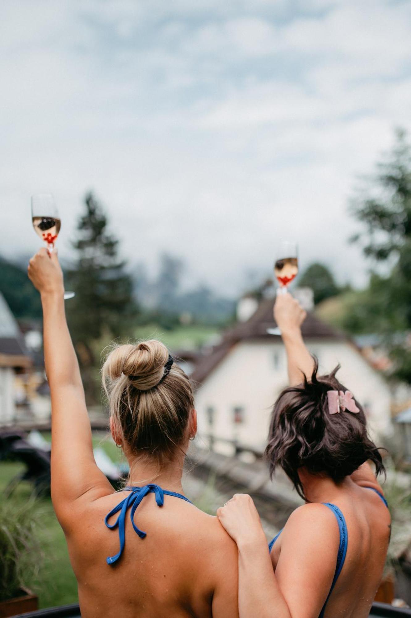 Almhof Alpin Apartments & Spa Dienten am Hochkönig Zewnętrze zdjęcie