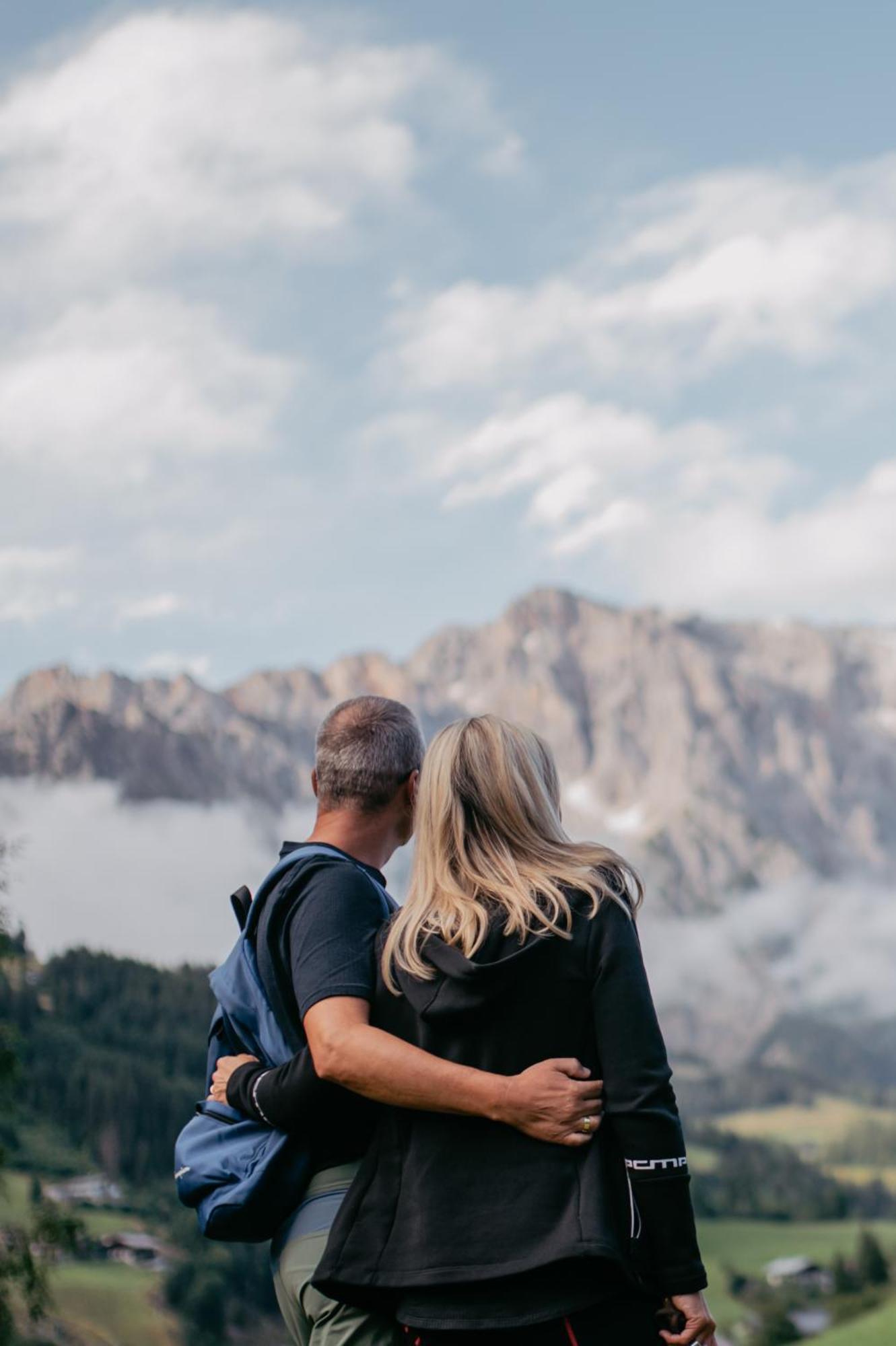 Almhof Alpin Apartments & Spa Dienten am Hochkönig Zewnętrze zdjęcie
